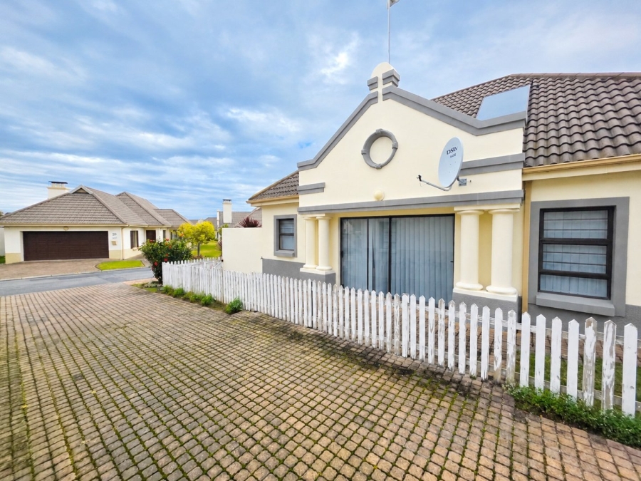 2 Bedroom Property for Sale in Blue Mountain Village Western Cape